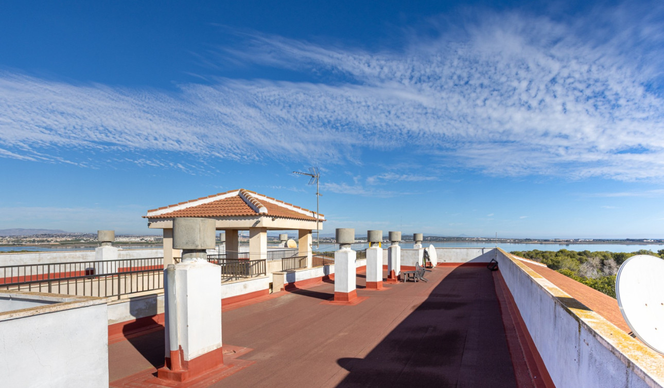 Resale - Apartment / Flat - Torrevieja - La Siesta