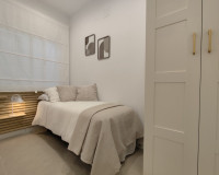 Resale - Apartment / Flat - Torrevieja - La Siesta