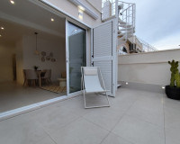 Resale - Apartment / Flat - Torrevieja - La Siesta