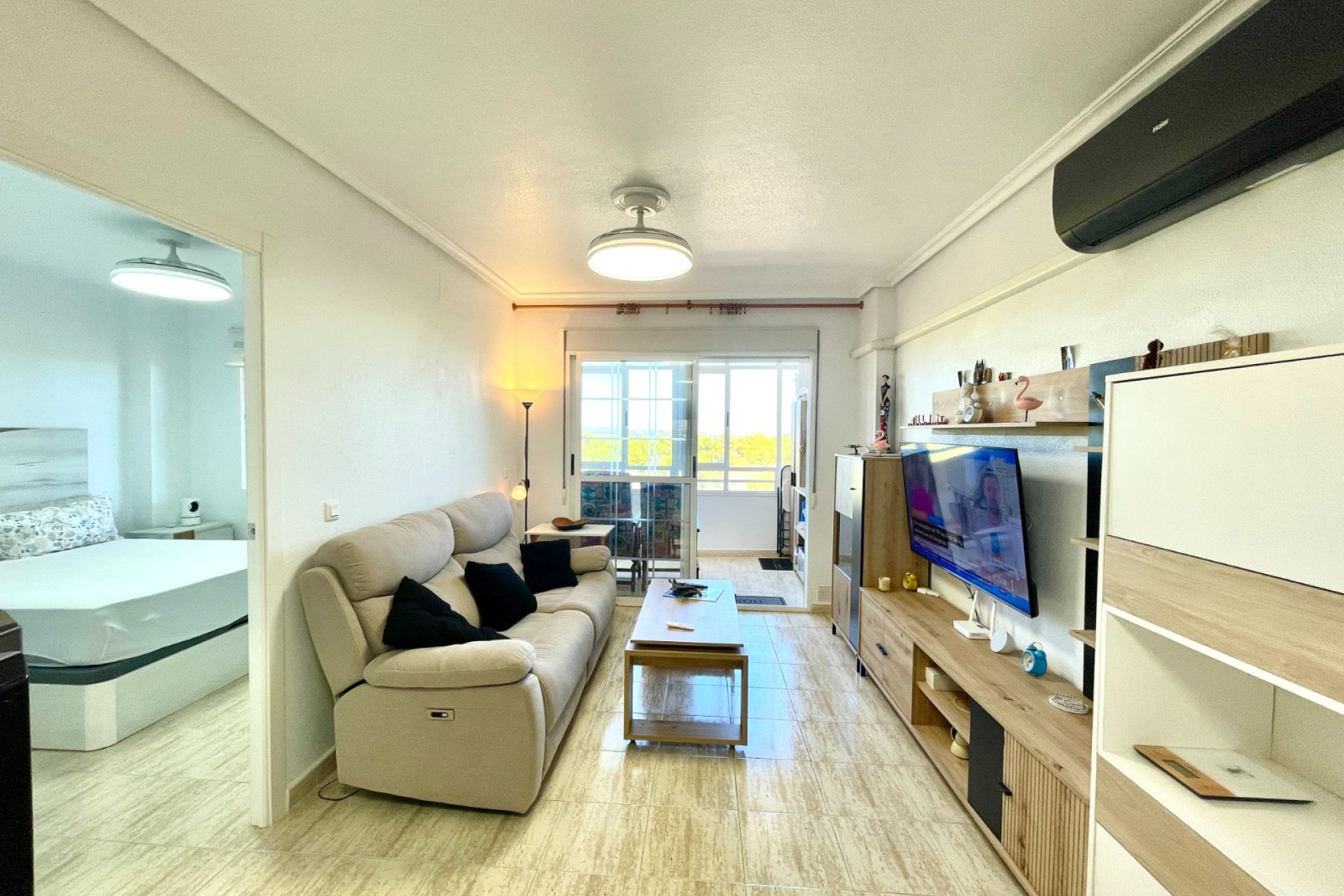 Resale - Apartment / Flat - Torrevieja - La Siesta
