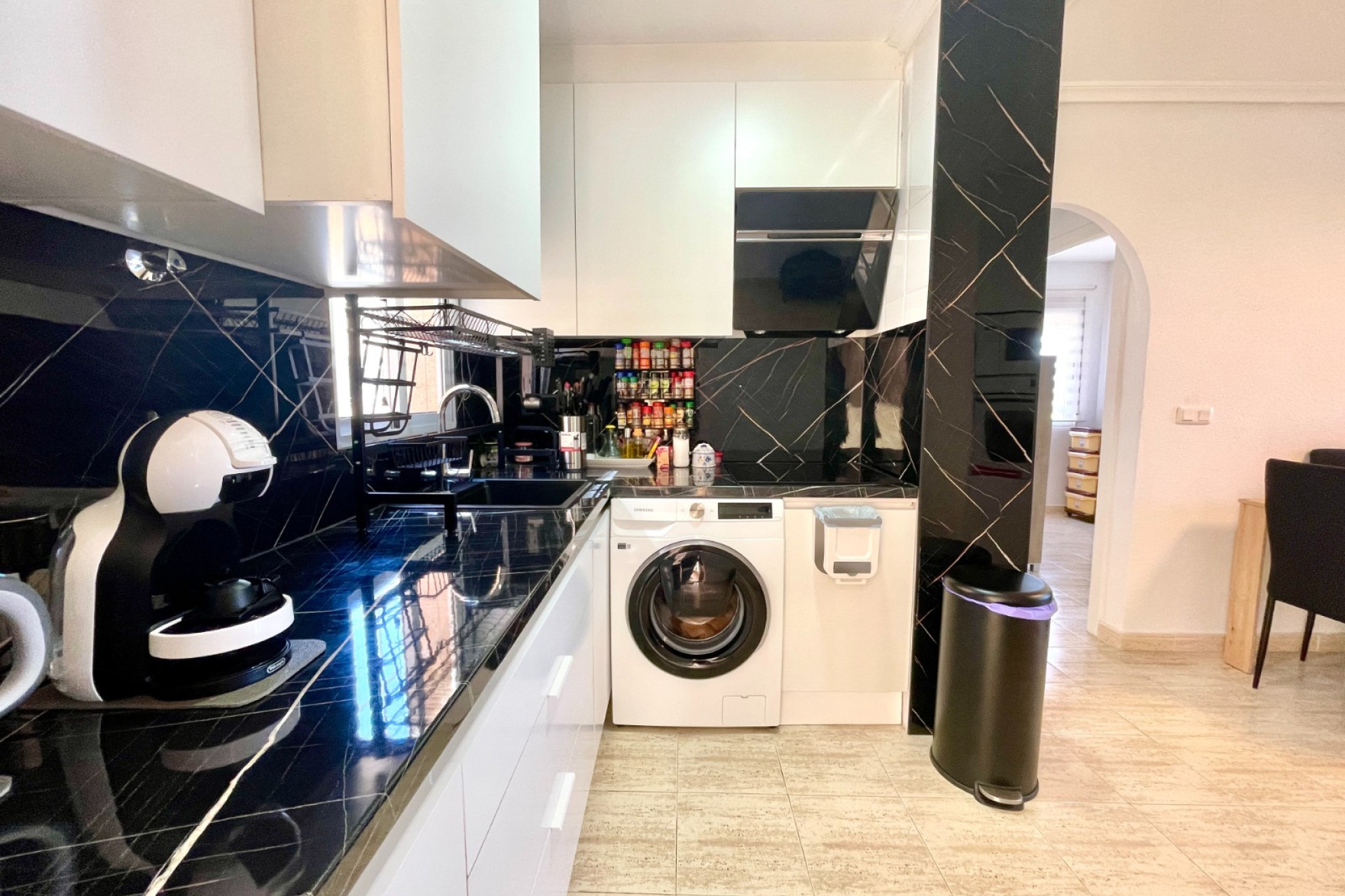 Resale - Apartment / Flat - Torrevieja - La Siesta