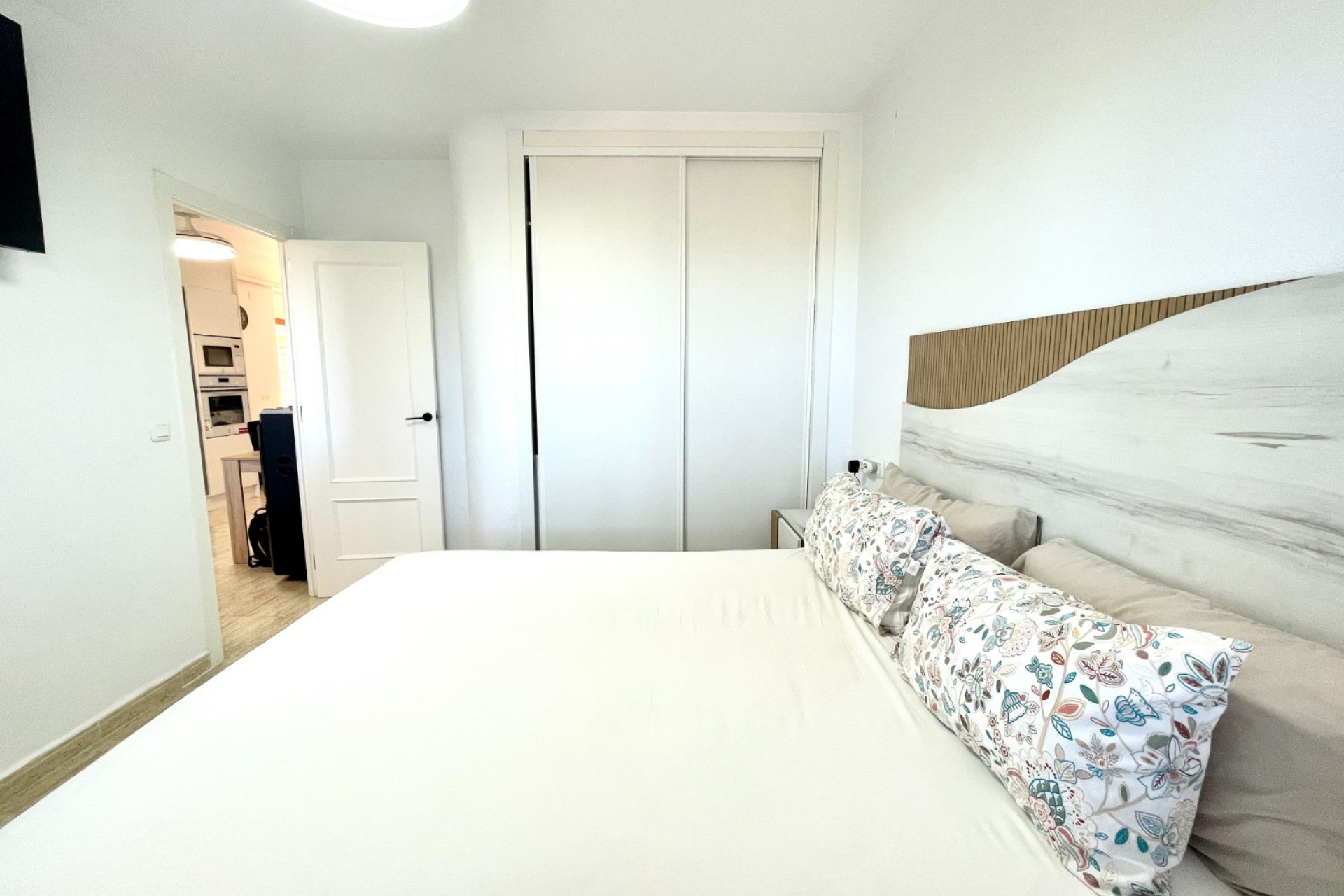Resale - Apartment / Flat - Torrevieja - La Siesta