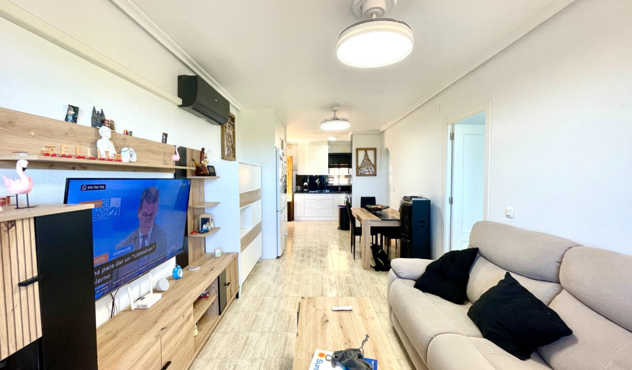 Resale - Apartment / Flat - Torrevieja - La Siesta