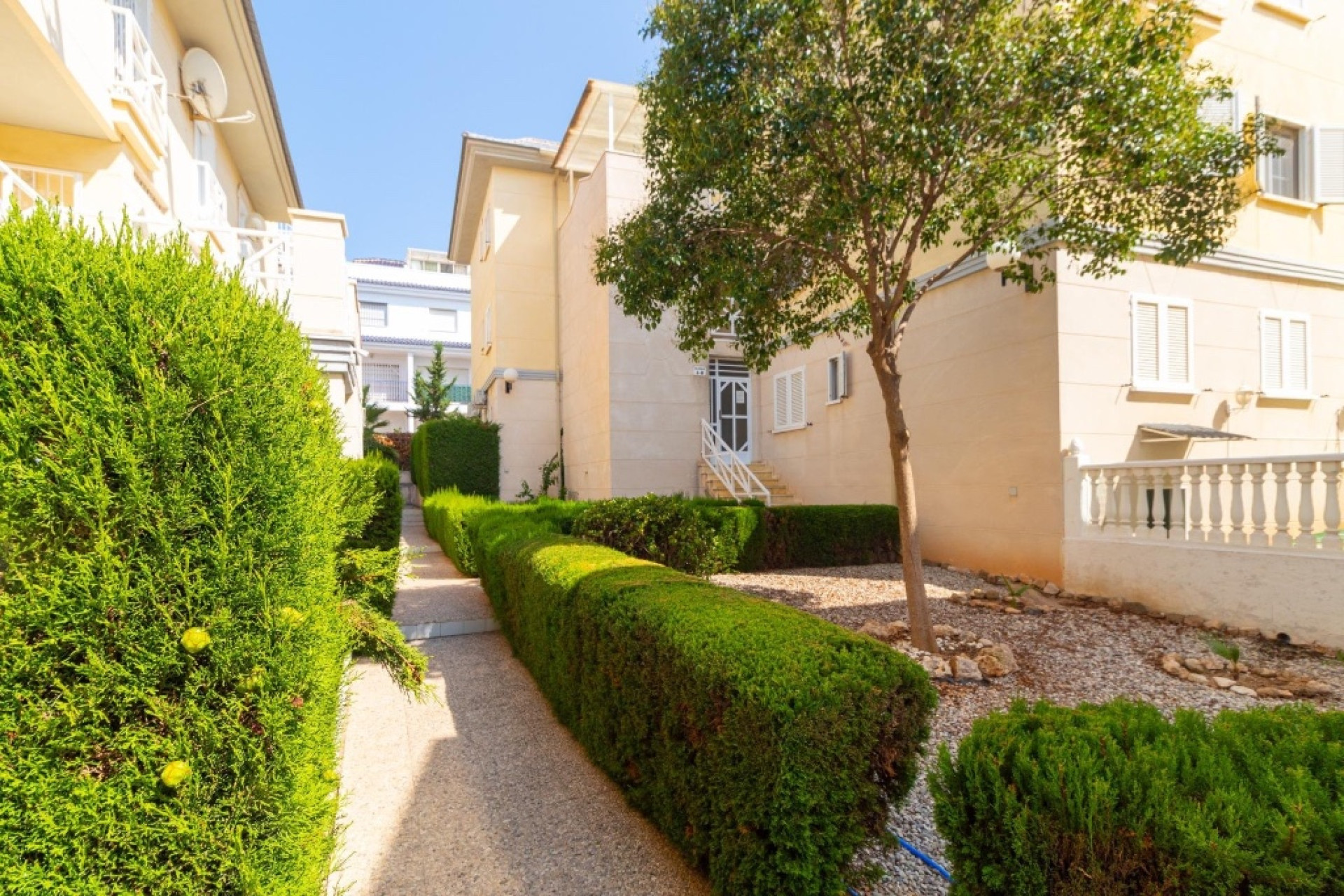 Resale - Apartment / Flat - Torrevieja - La Veleta