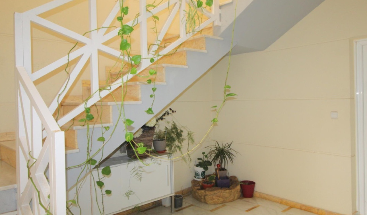 Resale - Apartment / Flat - Torrevieja - La Veleta