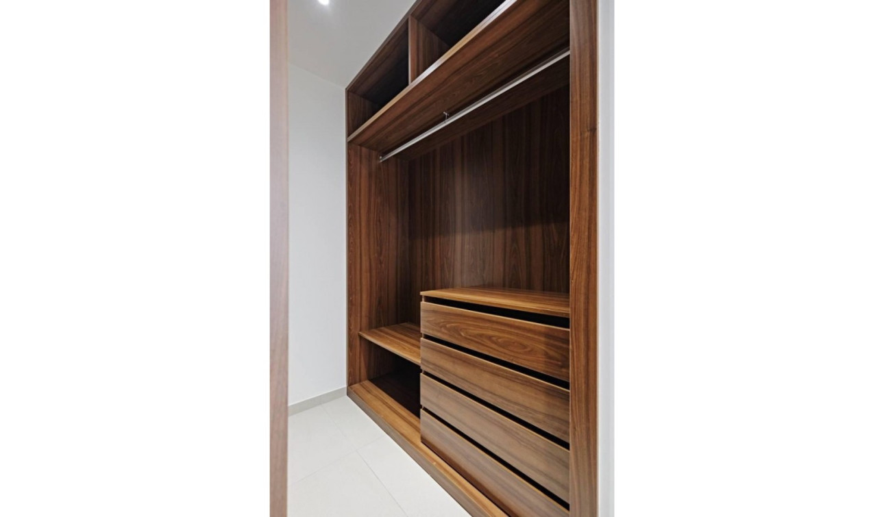 Resale - Apartment / Flat - Torrevieja - La Veleta