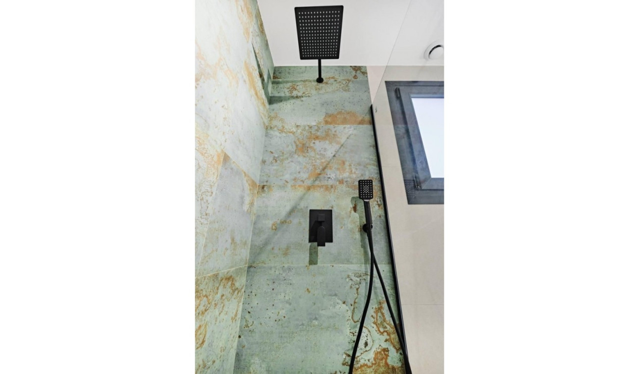 Resale - Apartment / Flat - Torrevieja - La Veleta