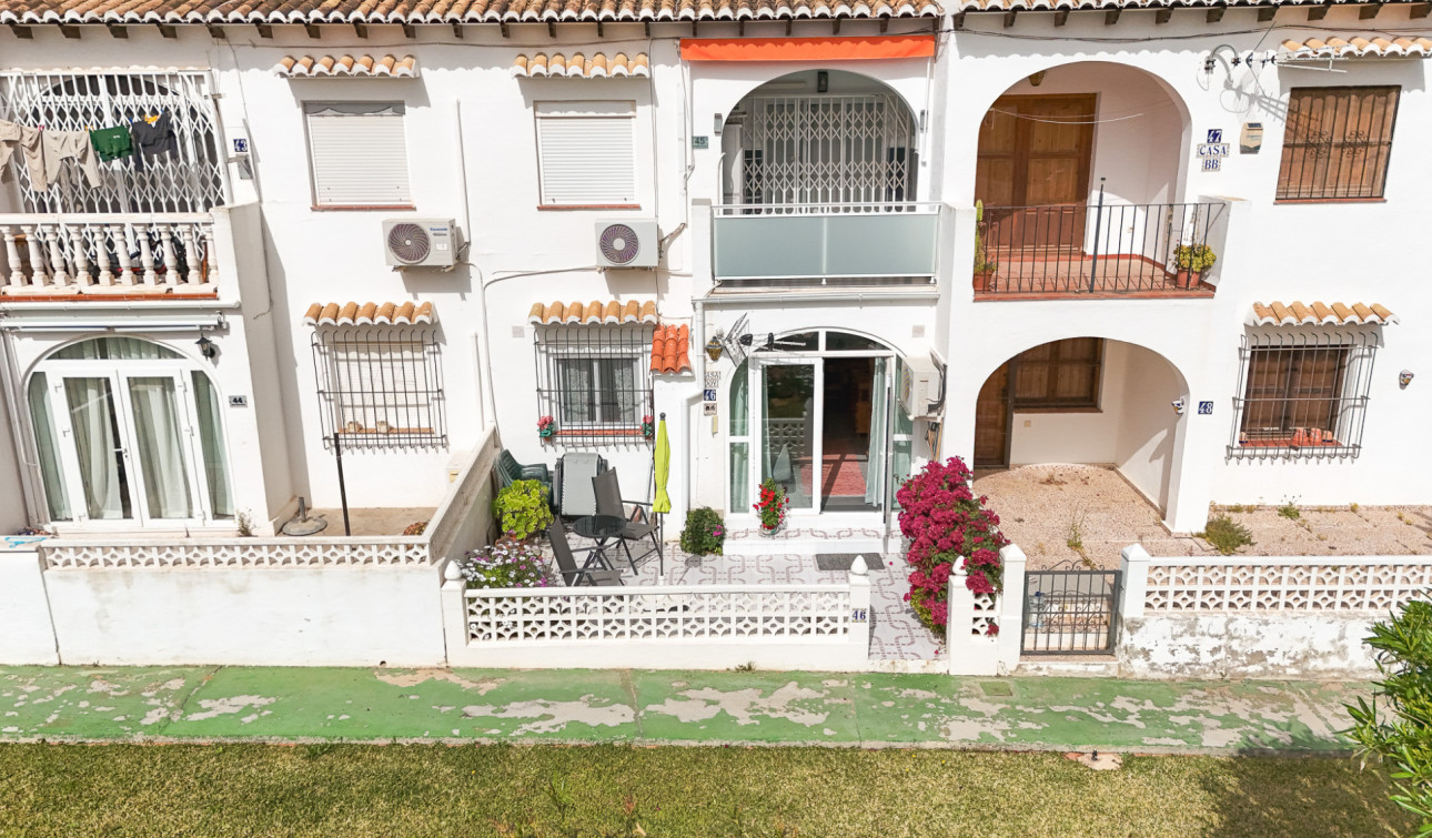 Resale - Apartment / Flat - Torrevieja - Lago Jardin