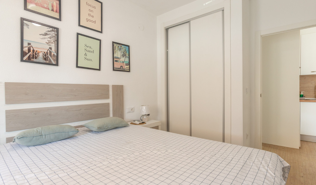 Resale - Apartment / Flat - Torrevieja - Lago Jardin