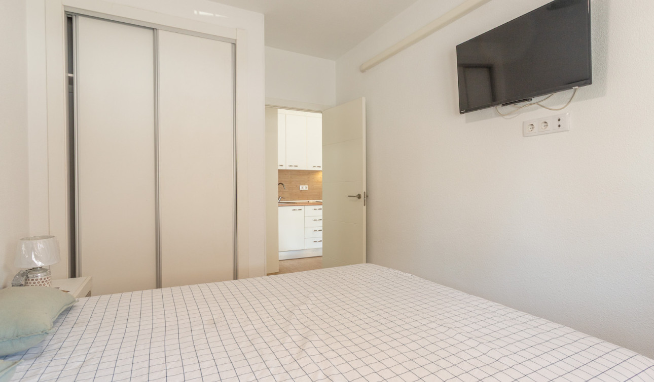 Resale - Apartment / Flat - Torrevieja - Lago Jardin