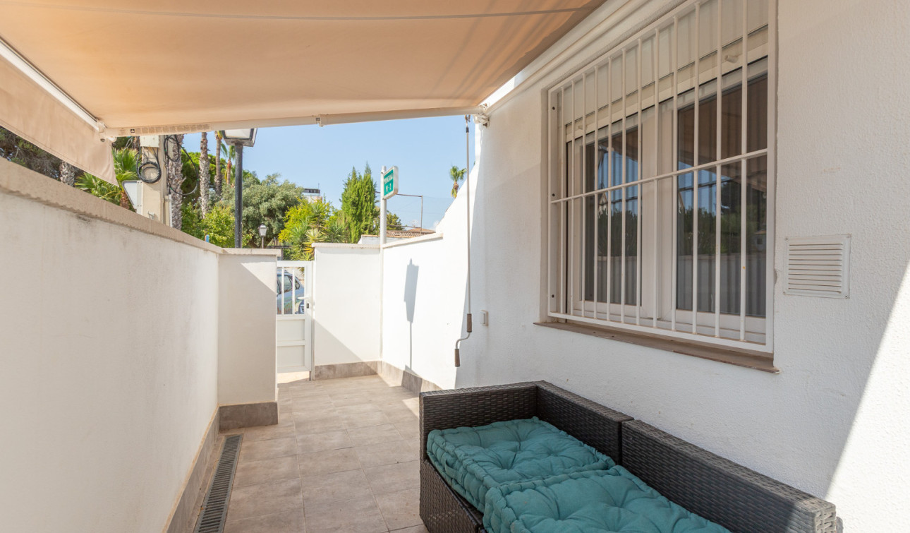 Resale - Apartment / Flat - Torrevieja - Lago Jardin