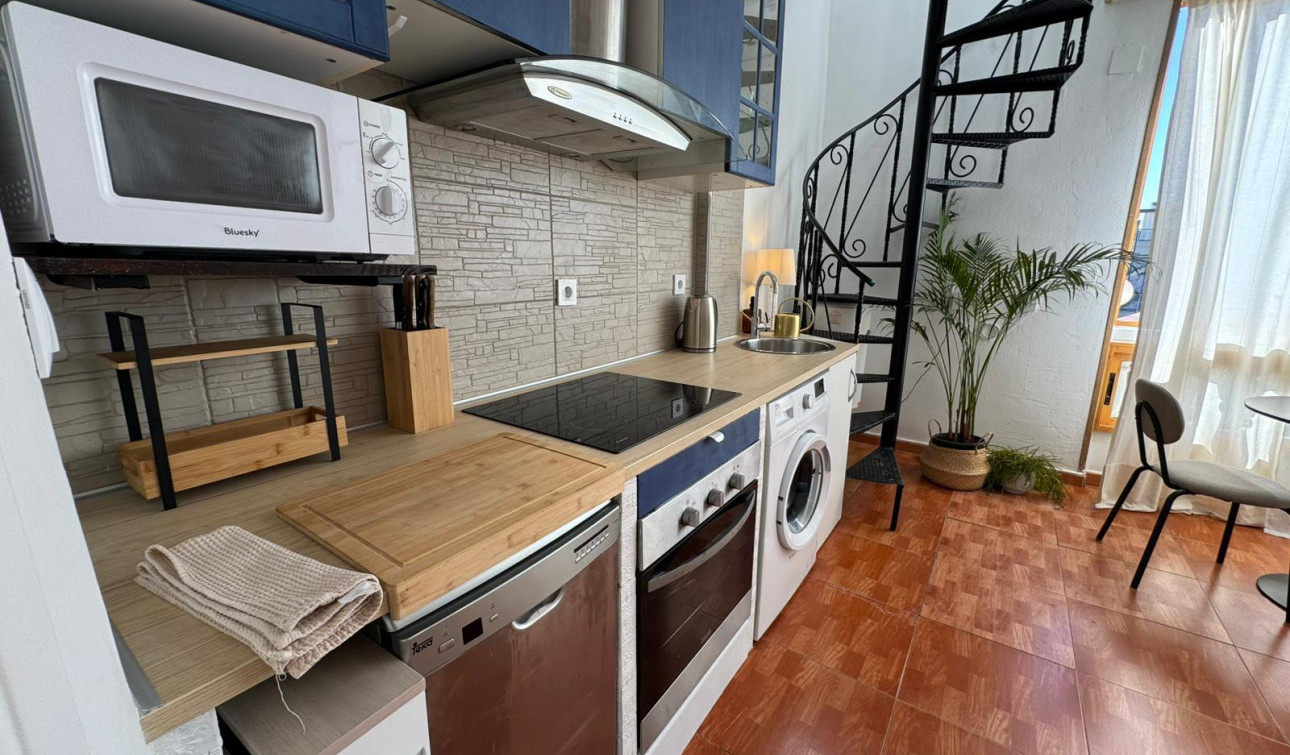 Resale - Apartment / Flat - Torrevieja - Los Altos