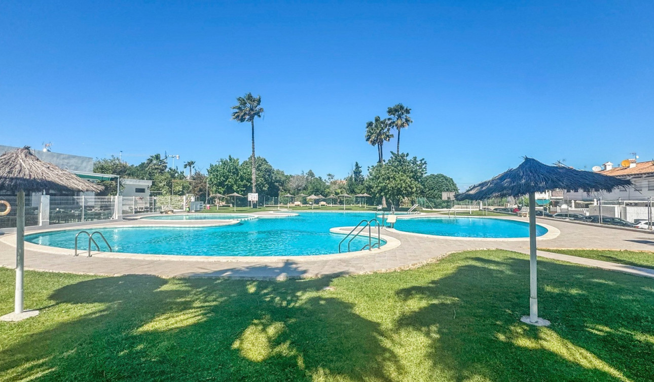 Resale - Apartment / Flat - Torrevieja - Los Balcones - Los Altos del Edén