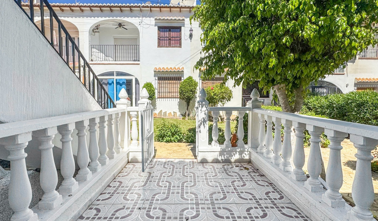 Resale - Apartment / Flat - Torrevieja - Los Balcones - Los Altos del Edén