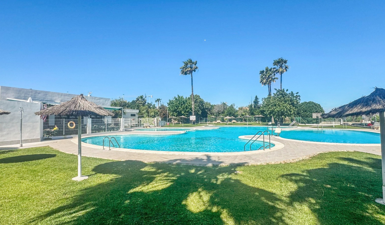 Resale - Apartment / Flat - Torrevieja - Los Balcones - Los Altos del Edén