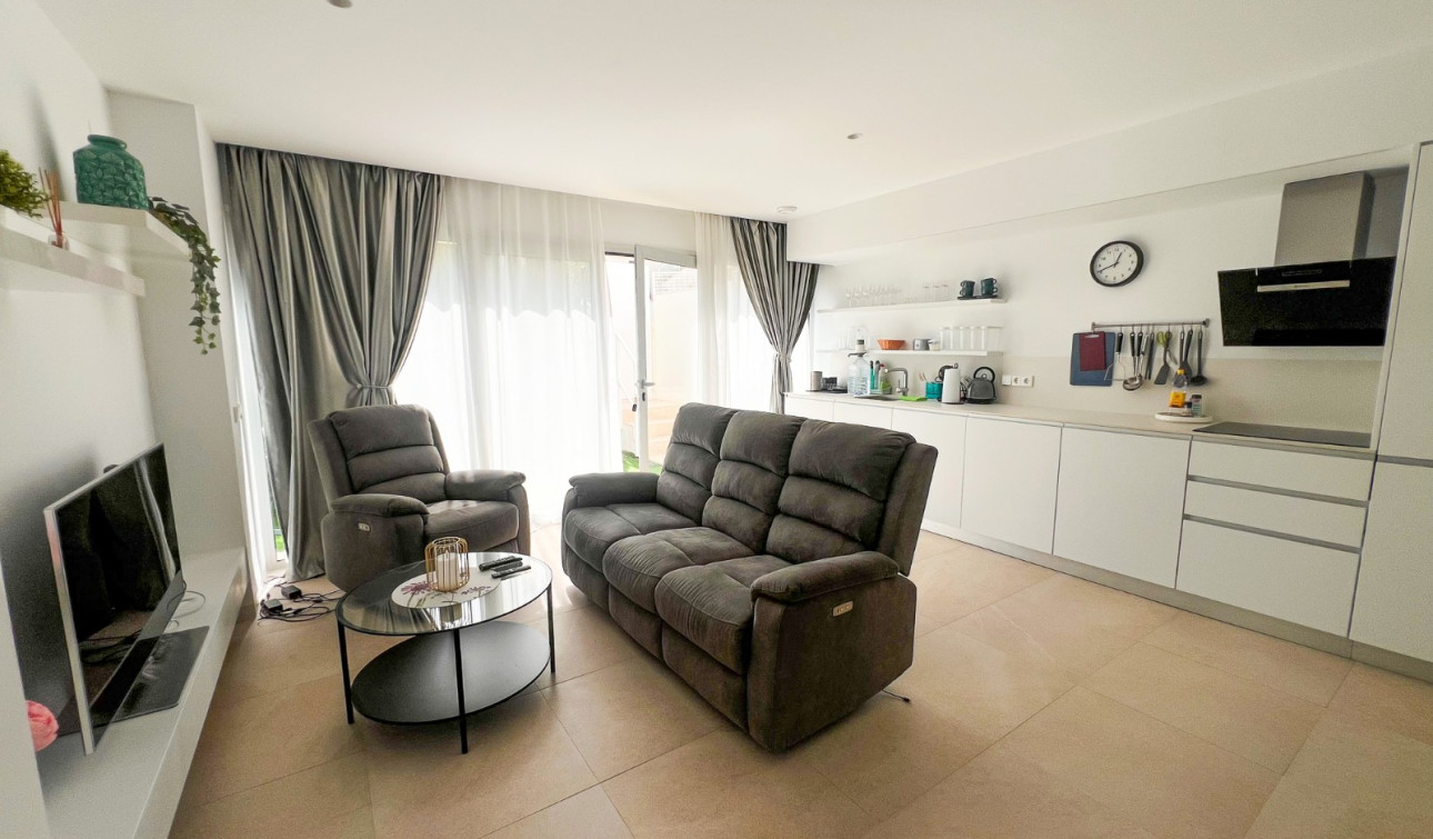 Resale - Apartment / Flat - Torrevieja - Los Balcones