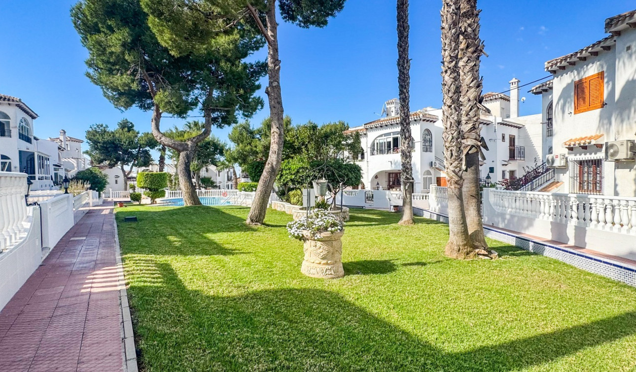 Resale - Apartment / Flat - Torrevieja - Nueva Torrevieja - Aguas Nuevas