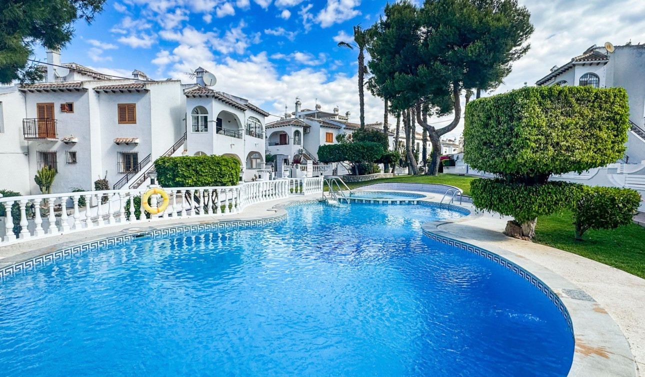 Resale - Apartment / Flat - Torrevieja - Nueva Torrevieja - Aguas Nuevas