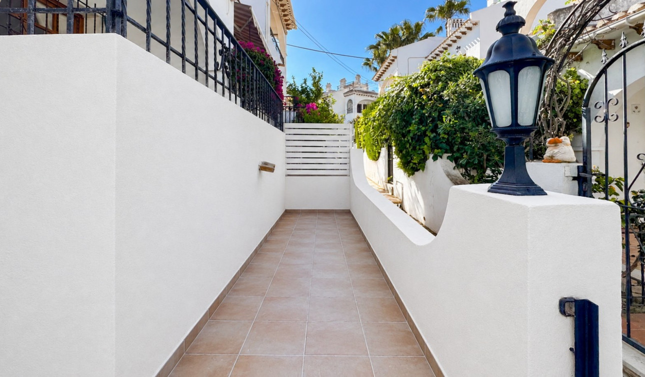 Resale - Apartment / Flat - Torrevieja - Nueva Torrevieja - Aguas Nuevas