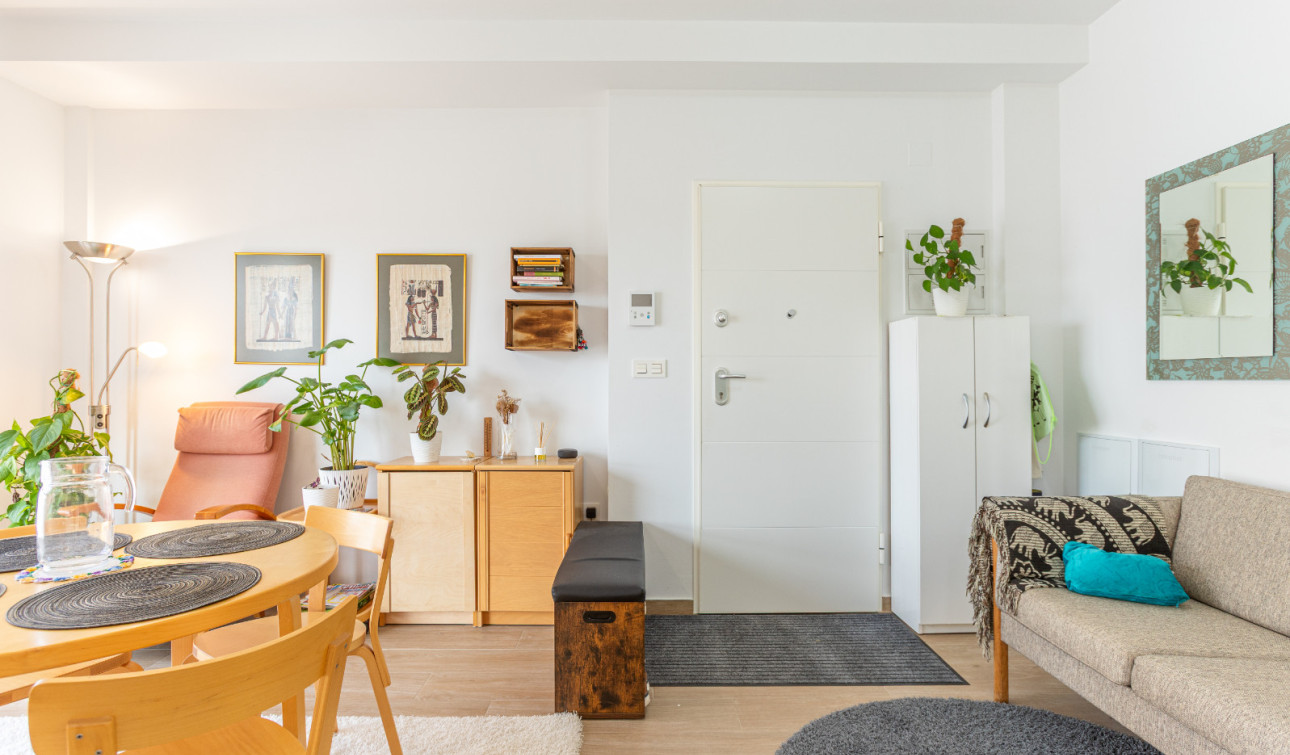 Resale - Apartment / Flat - Torrevieja - Nueva Torrevieja