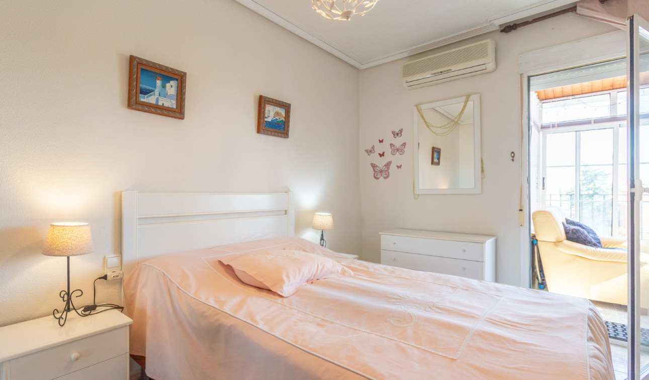 Resale - Apartment / Flat - Torrevieja - Nueva Torrevieja