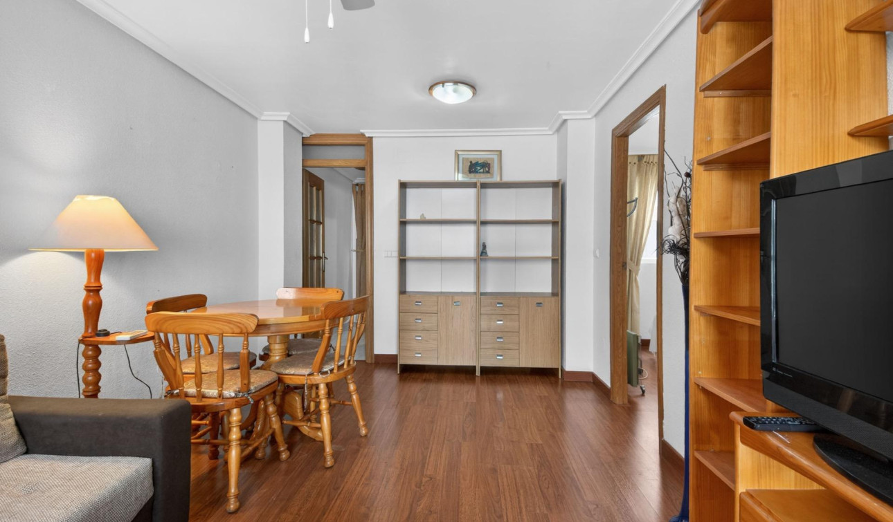 Resale - Apartment / Flat - Torrevieja - Parque de las Naciones