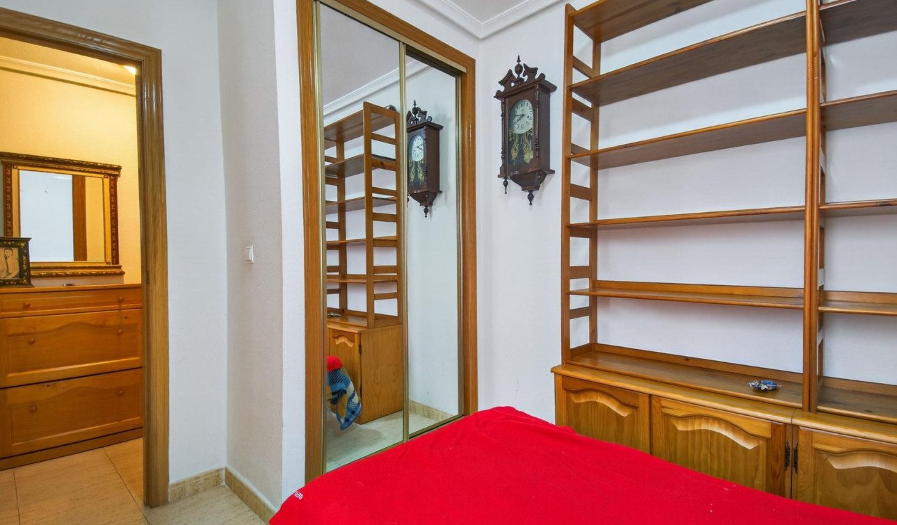 Resale - Apartment / Flat - Torrevieja - Parque de las Naciones