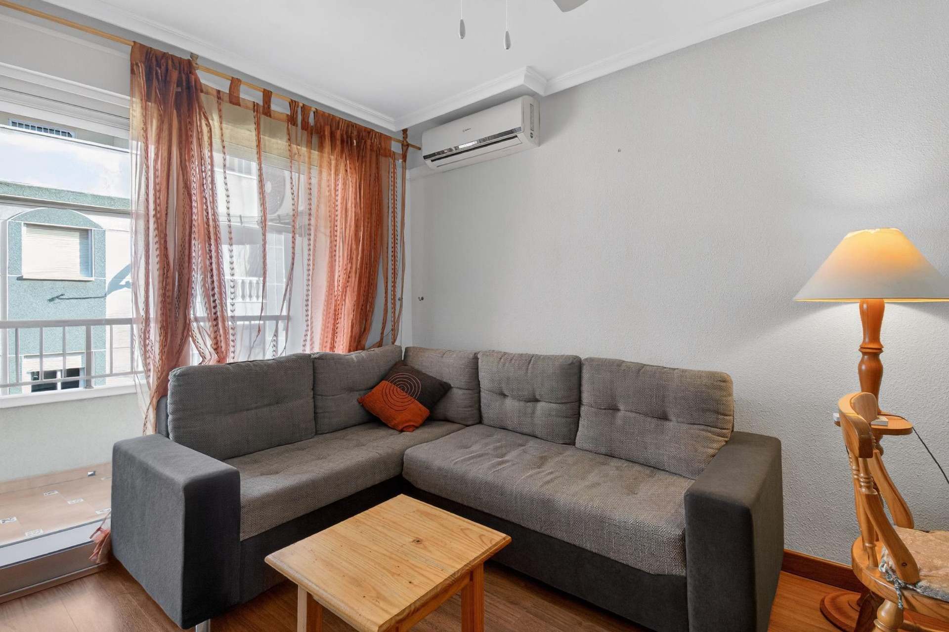 Resale - Apartment / Flat - Torrevieja - Parque de las Naciones