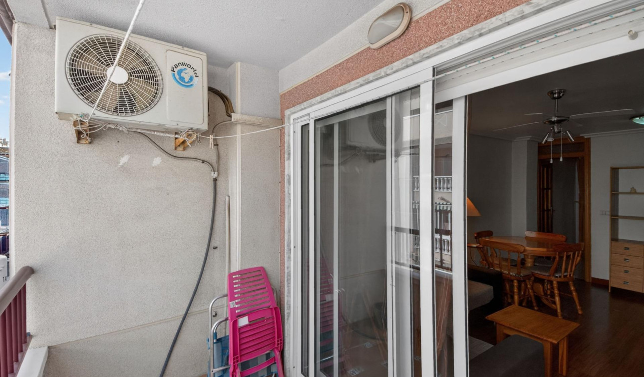 Resale - Apartment / Flat - Torrevieja - Parque de las Naciones