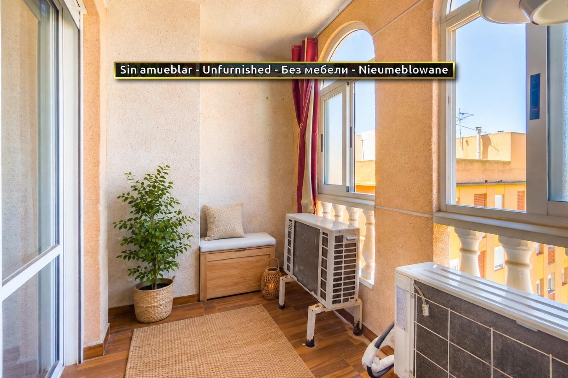 Resale - Apartment / Flat - Torrevieja - Parque de las Naciones
