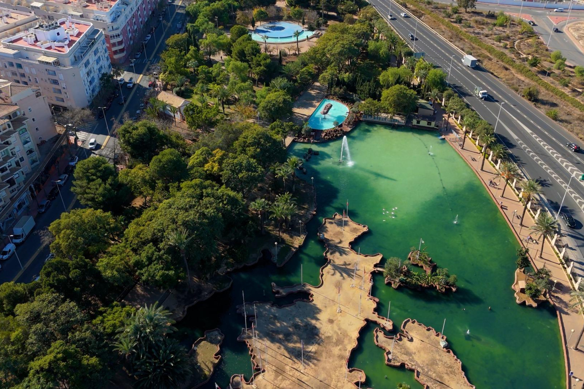 Resale - Apartment / Flat - Torrevieja - Parque de las Naciones