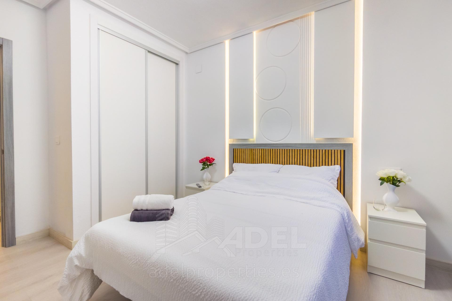 Resale - Apartment / Flat - Torrevieja - Parque de las Naciones