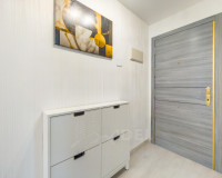 Resale - Apartment / Flat - Torrevieja - Parque de las Naciones