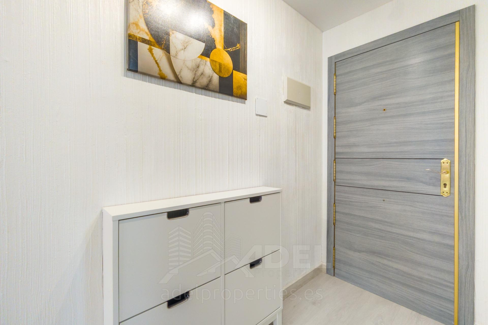 Resale - Apartment / Flat - Torrevieja - Parque de las Naciones