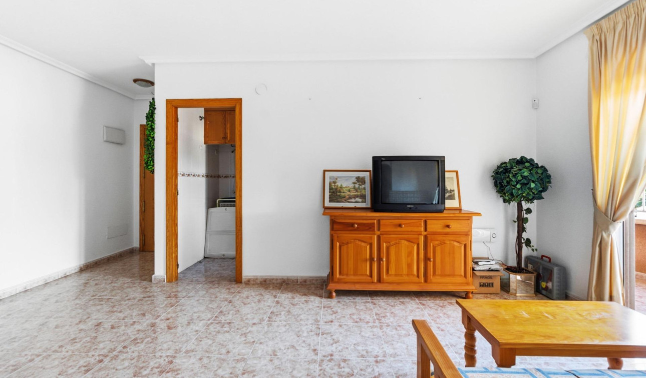 Resale - Apartment / Flat - Torrevieja - Playa de los locos