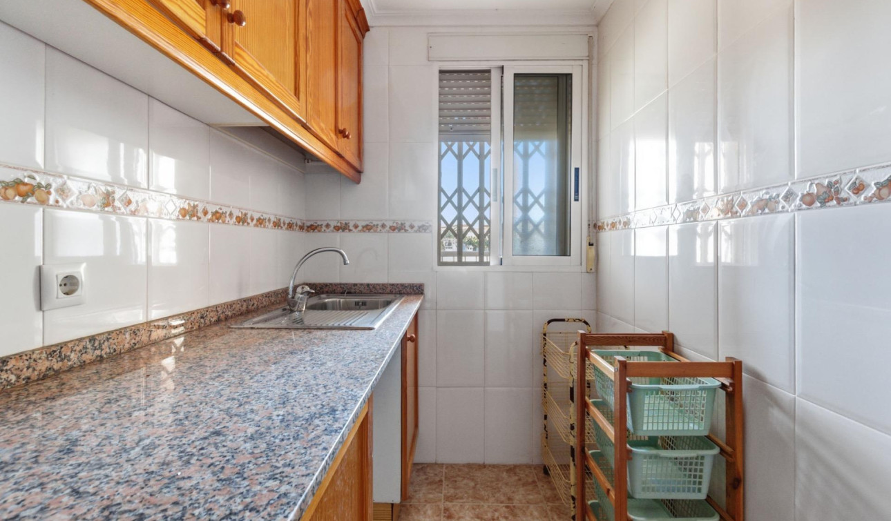 Resale - Apartment / Flat - Torrevieja - Playa de los locos
