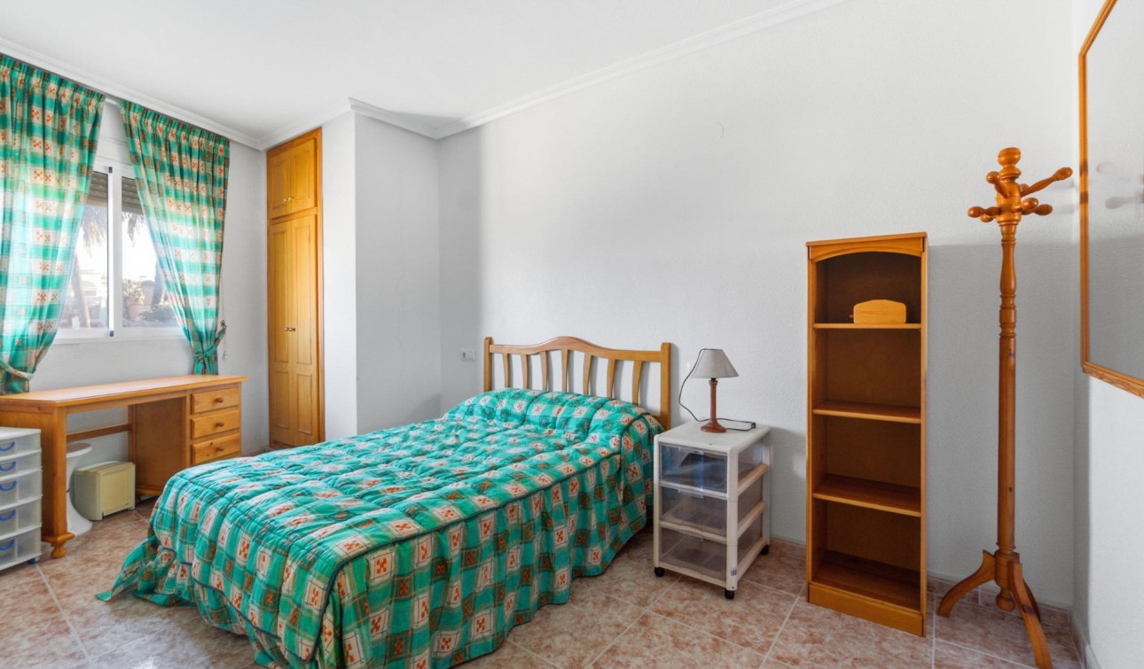 Resale - Apartment / Flat - Torrevieja - Playa de los locos