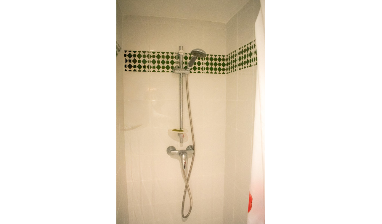 Resale - Apartment / Flat - Torrevieja - Playa de los Locos