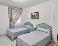 Resale - Apartment / Flat - Torrevieja - Playa de los Locos