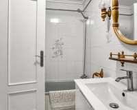 Resale - Apartment / Flat - Torrevieja - Playa de los Locos