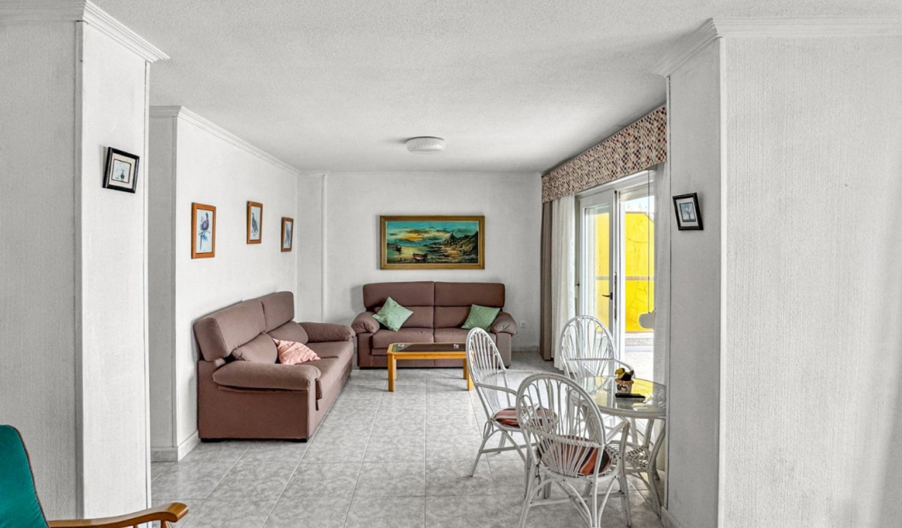 Resale - Apartment / Flat - Torrevieja - Playa de los Locos