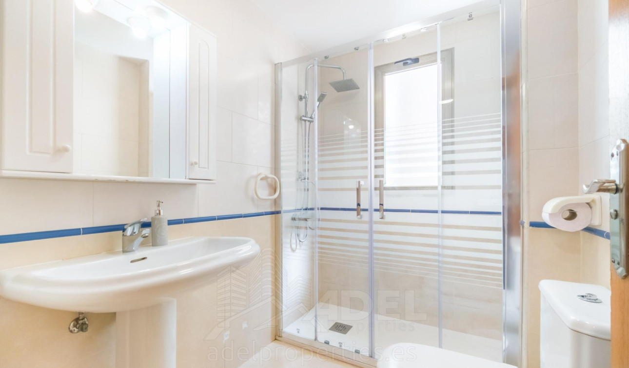 Resale - Apartment / Flat - Torrevieja - Playa de los locos