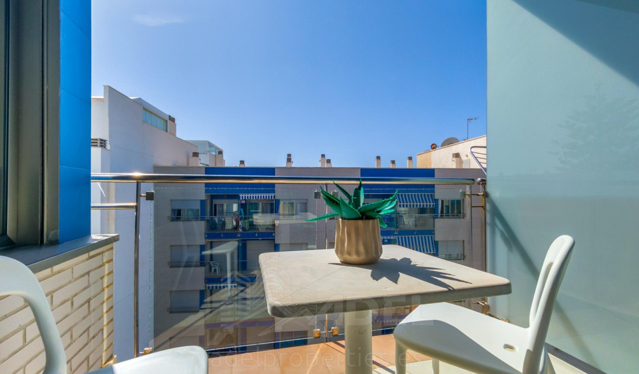 Resale - Apartment / Flat - Torrevieja - Playa de los locos