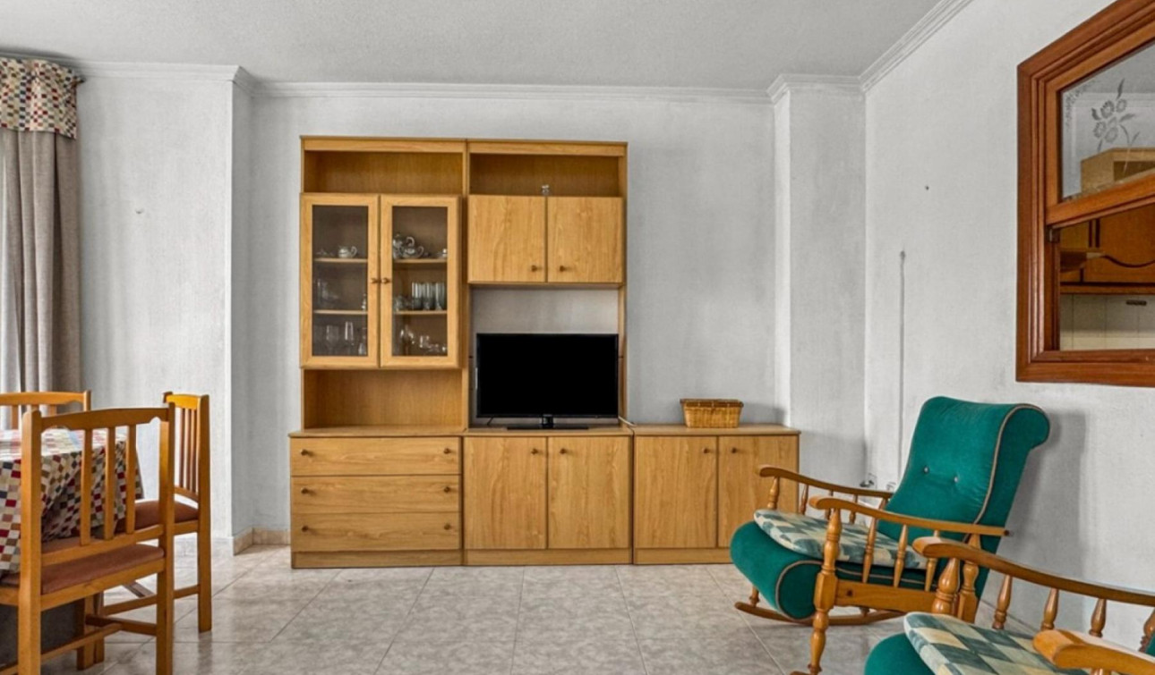 Resale - Apartment / Flat - Torrevieja - Playa de los Locos