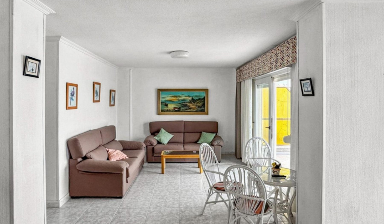Resale - Apartment / Flat - Torrevieja - Playa de los Locos