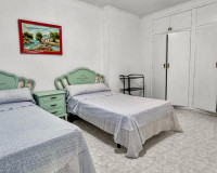 Resale - Apartment / Flat - Torrevieja - Playa de los Locos