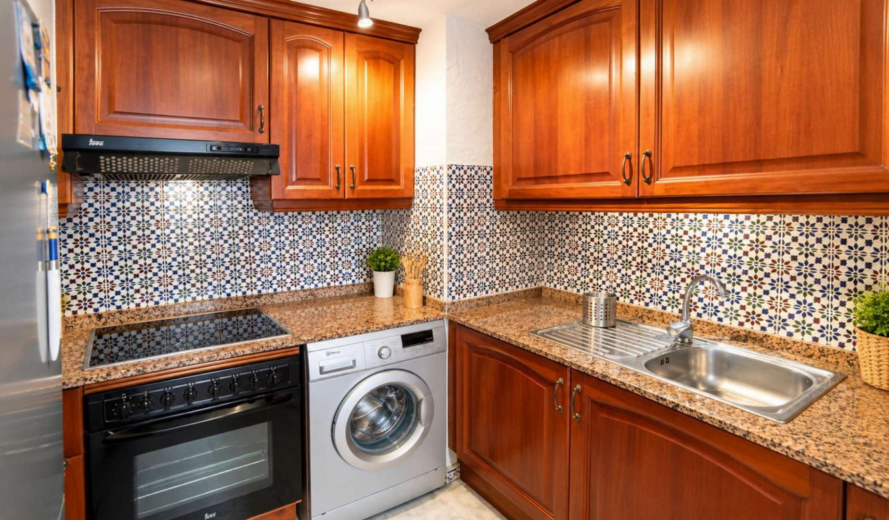 Resale - Apartment / Flat - Torrevieja - Playa de los Locos