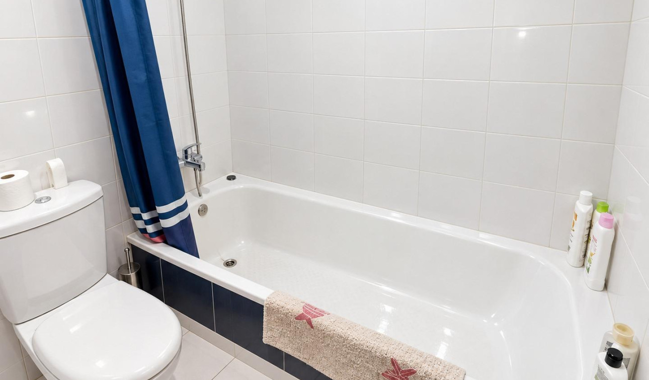 Resale - Apartment / Flat - Torrevieja - Playa de los Locos
