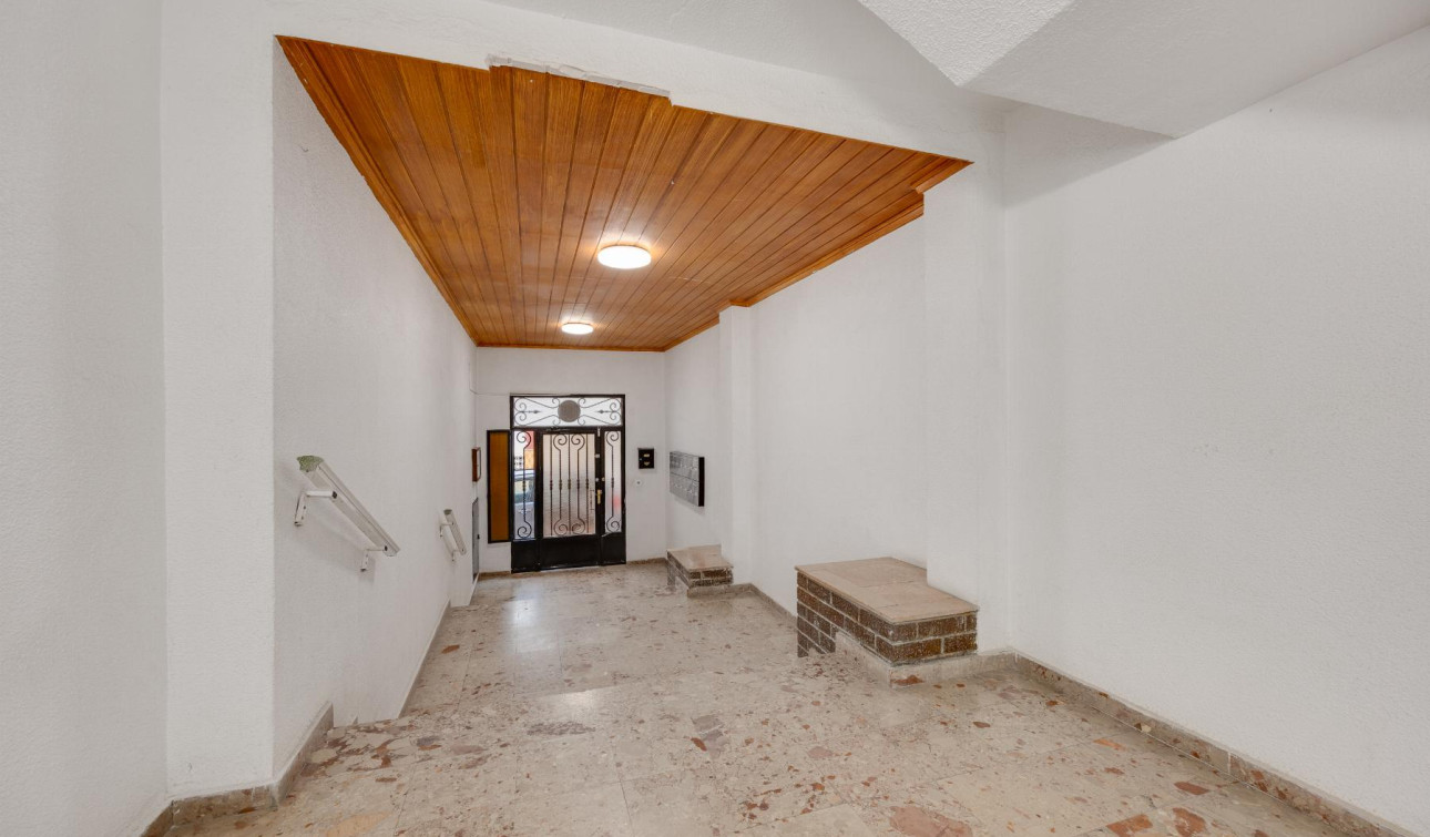 Resale - Apartment / Flat - Torrevieja - playa de los naufragos