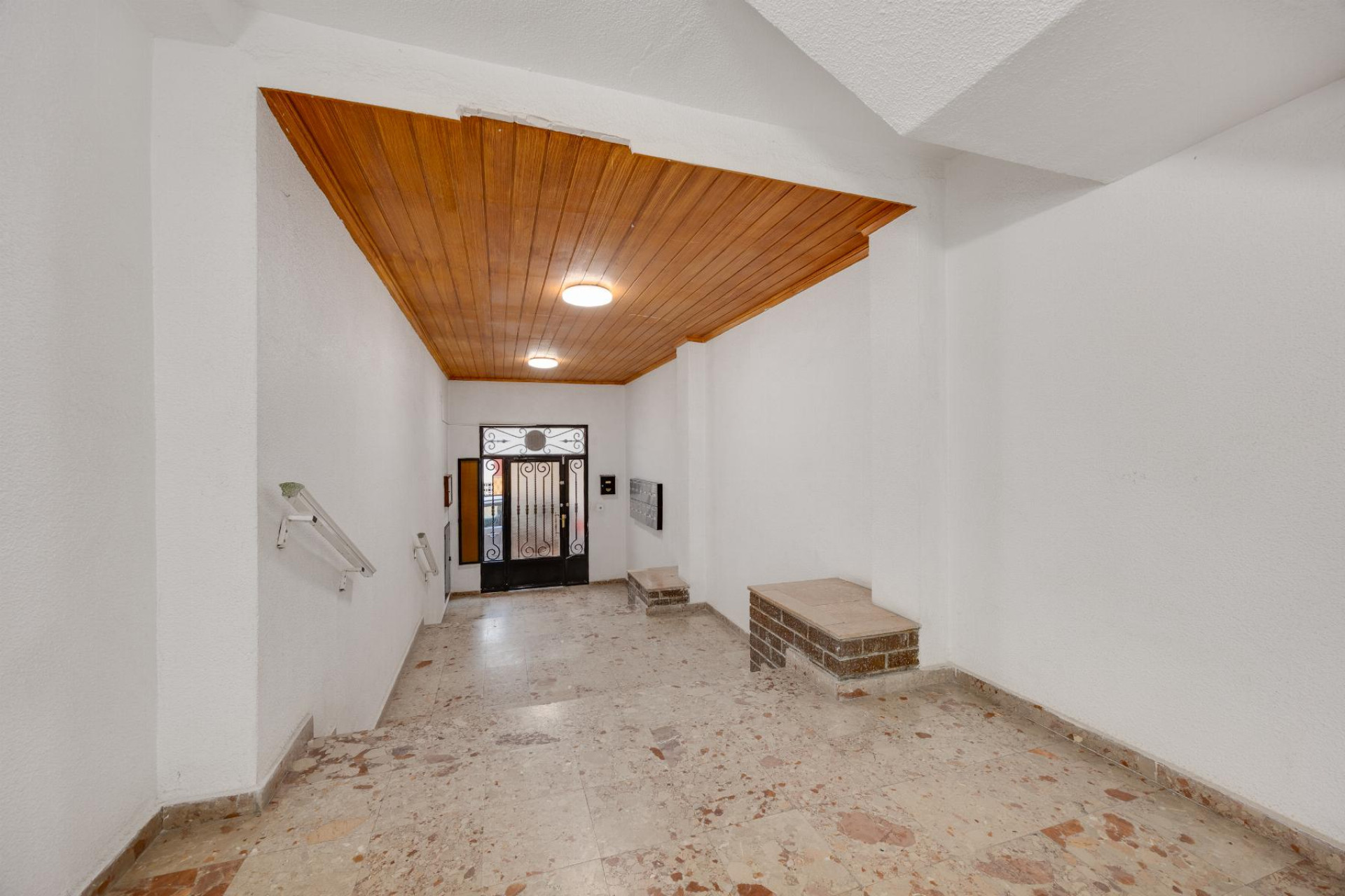 Resale - Apartment / Flat - Torrevieja - playa de los naufragos